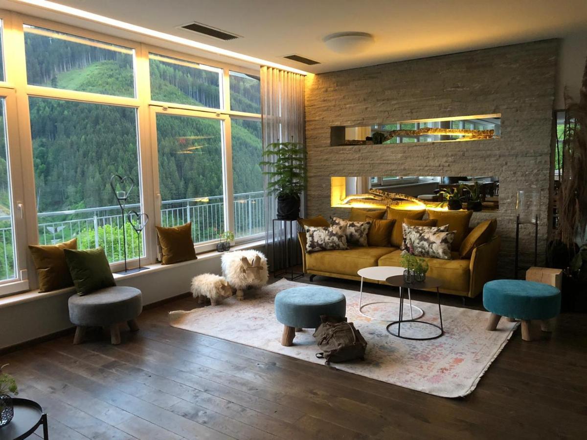 Der Sonnberg Alpinlodges - Apartments Mit Seeblick, Privater Sauna Und Self Check-In 滨湖采尔 外观 照片