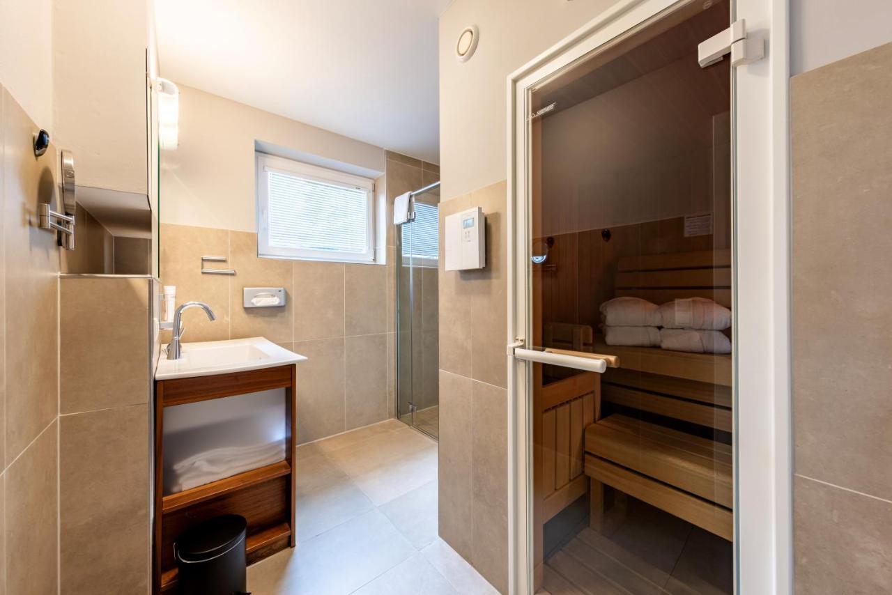 Der Sonnberg Alpinlodges - Apartments Mit Seeblick, Privater Sauna Und Self Check-In 滨湖采尔 外观 照片