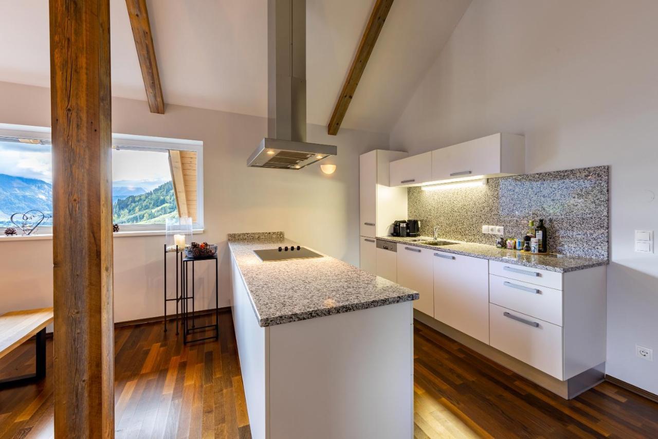 Der Sonnberg Alpinlodges - Apartments Mit Seeblick, Privater Sauna Und Self Check-In 滨湖采尔 外观 照片