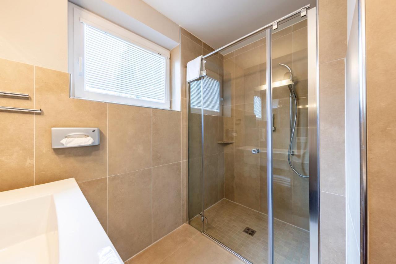 Der Sonnberg Alpinlodges - Apartments Mit Seeblick, Privater Sauna Und Self Check-In 滨湖采尔 外观 照片