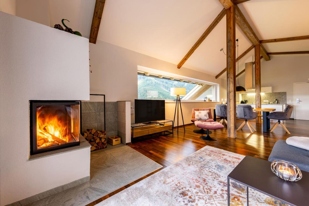 Der Sonnberg Alpinlodges - Apartments Mit Seeblick, Privater Sauna Und Self Check-In 滨湖采尔 外观 照片